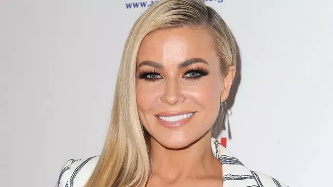 Elfelejtett öregedni: a Baywatch szexi szőkesége bikinire vetkőzve hódított