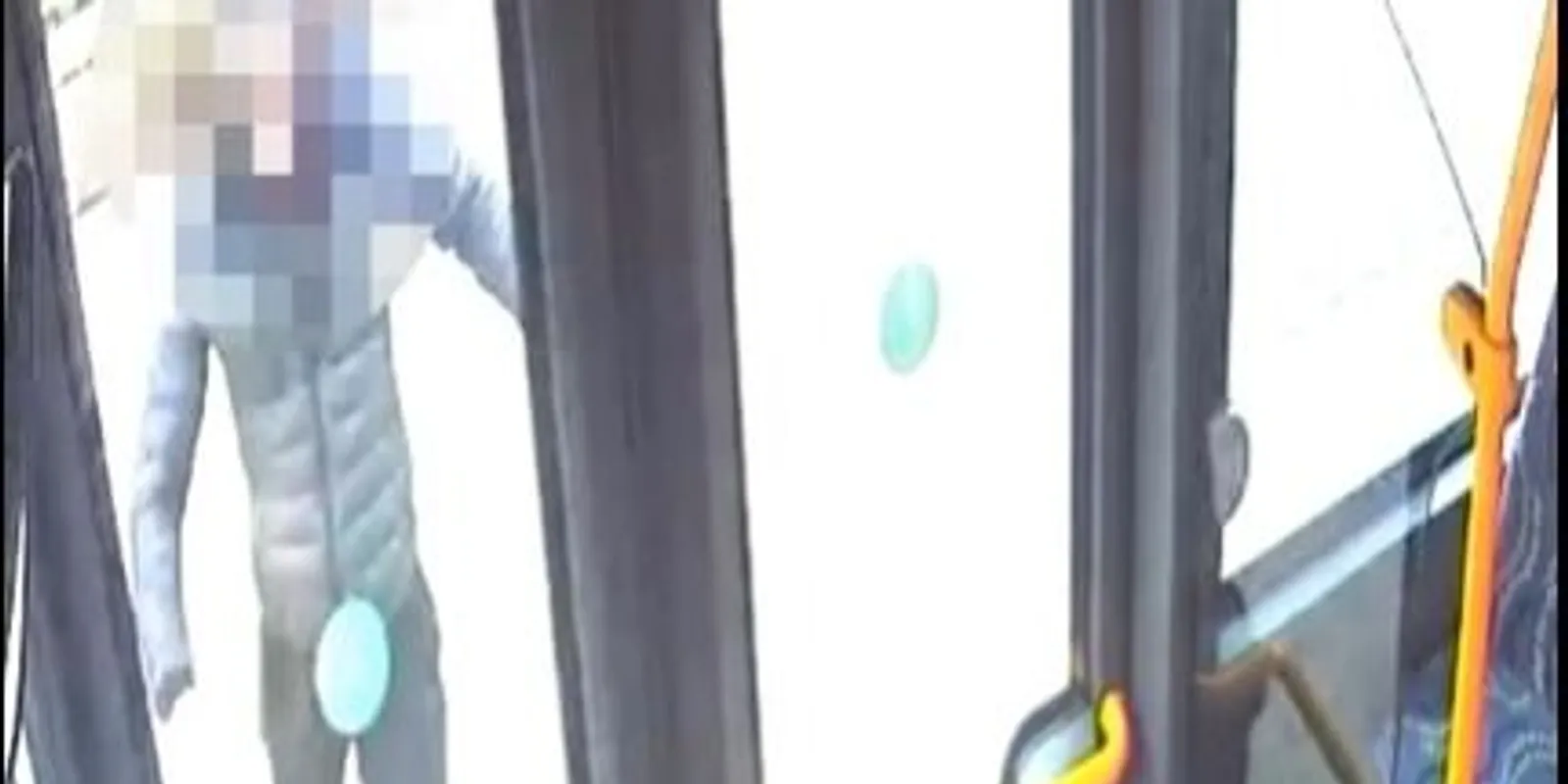 Fedélzeti kamera rögzítette a győri buszos balhét