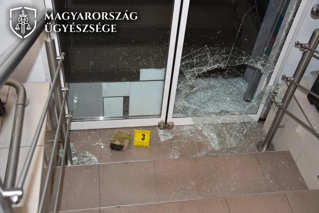 Háromszor is betört egy piaci büfébe a kiskunhalasi tolvaj
