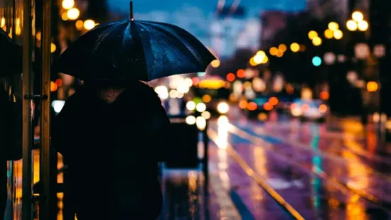 Bekeményít az időjárás: jégeső és viharos szél csaphat le az országra