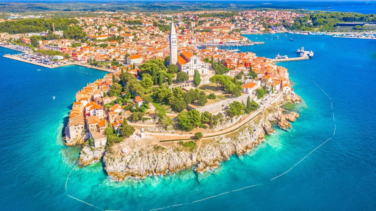 Gyönyörű és érdekes tengerpartok: nehéz kiemelni belőlük csupán tízet!