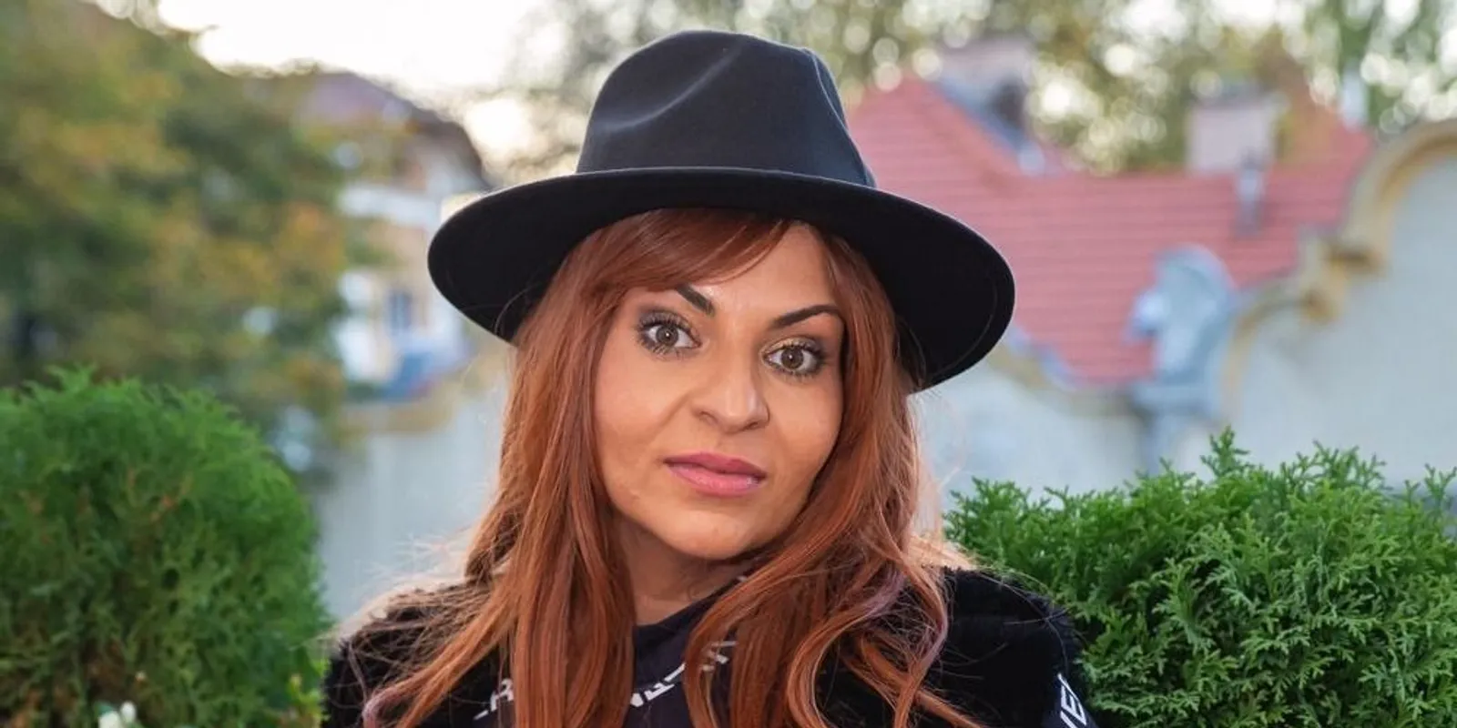 Betámadták Mohamed Fatimát! Reagált a kommentekre