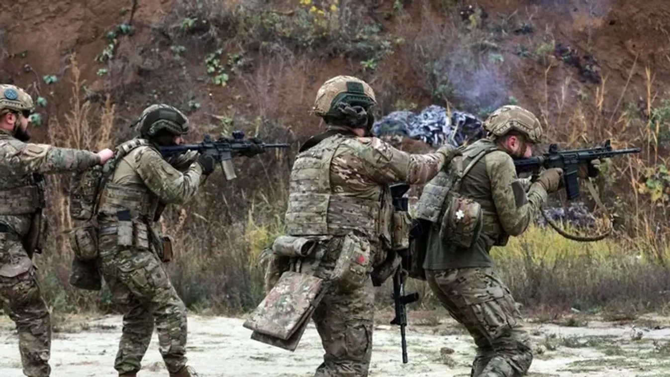 Az oroszok előrenyomulnak, az ukránok drónokkal támadnak