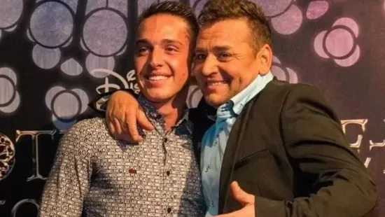 „Mosolyogni kellett a színpadon, miközben a lelked mardosta a bánat” – Mészáros Árpád Zsolt drámai titka robbantotta ki a családi háborút?