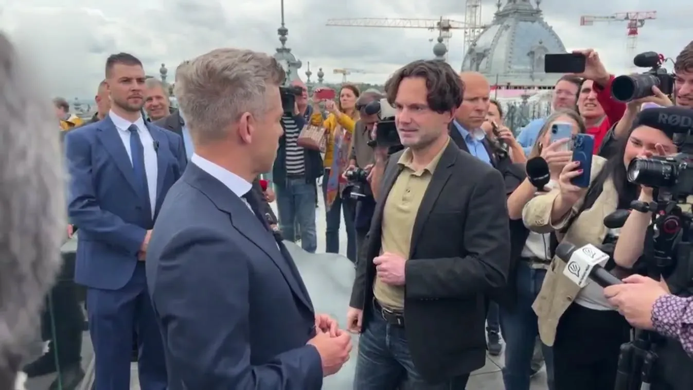 „Havasi for president” – így reagált a jogtudós felmentésére.