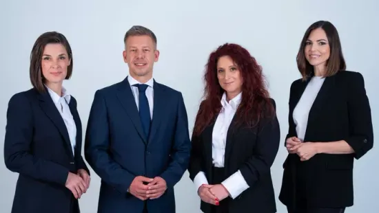 A "független" sajtó és a Tisza Párt szoros kapcsolata