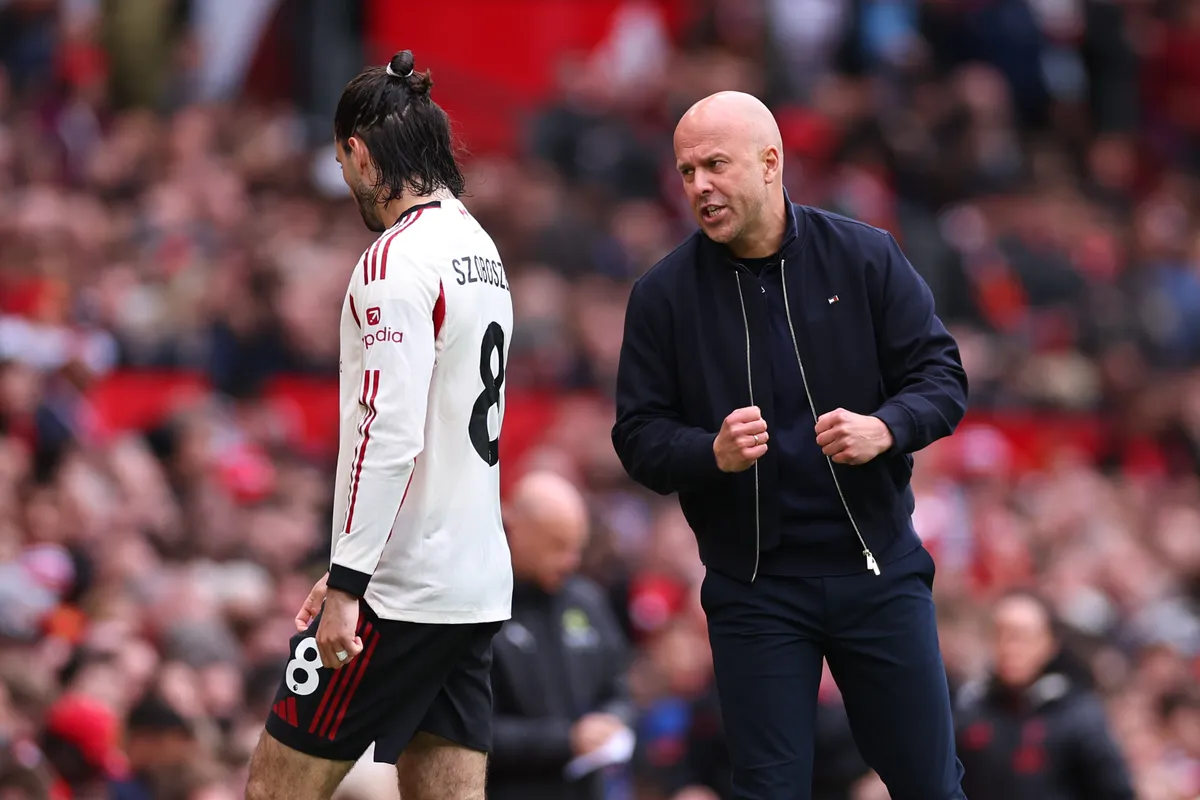Szoboszlai Dominik mutogatott a szurkolóknak a Manchester United-Liverpool rangadó után