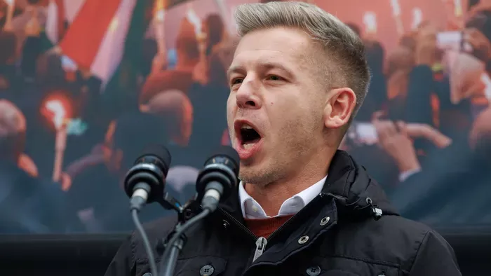 Magyar Péter hazugsággal akar kifarolni a kampányígéretéből