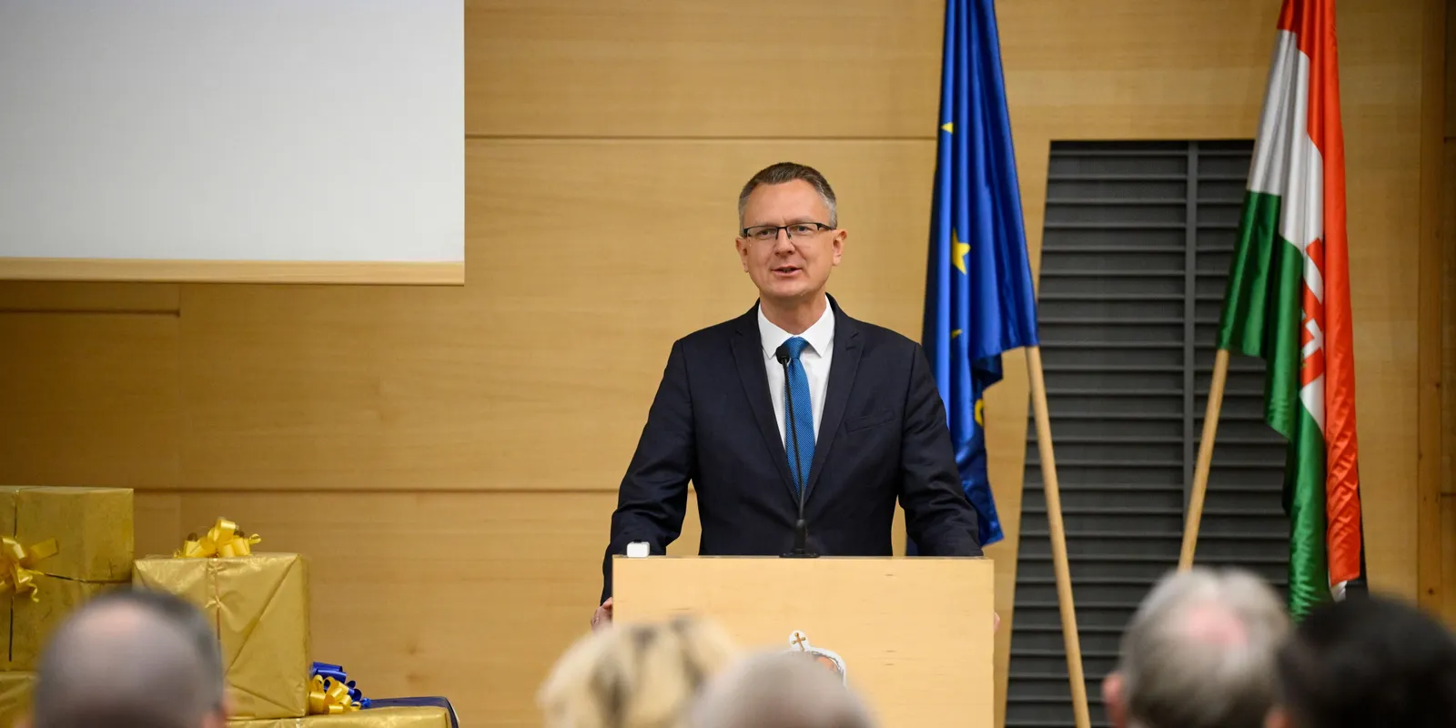 Rétvári Bence: Újabb kapufa Magyar Péternek