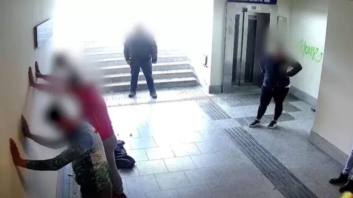 Hamis igazolvánnyal rugdosódott az álrendőr Isaszegen
