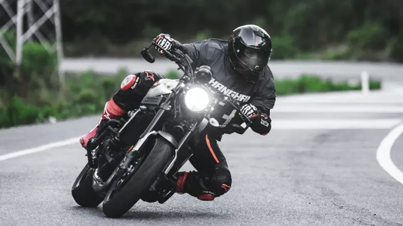 Kitilthatják a motorosokat Abaligetről!
