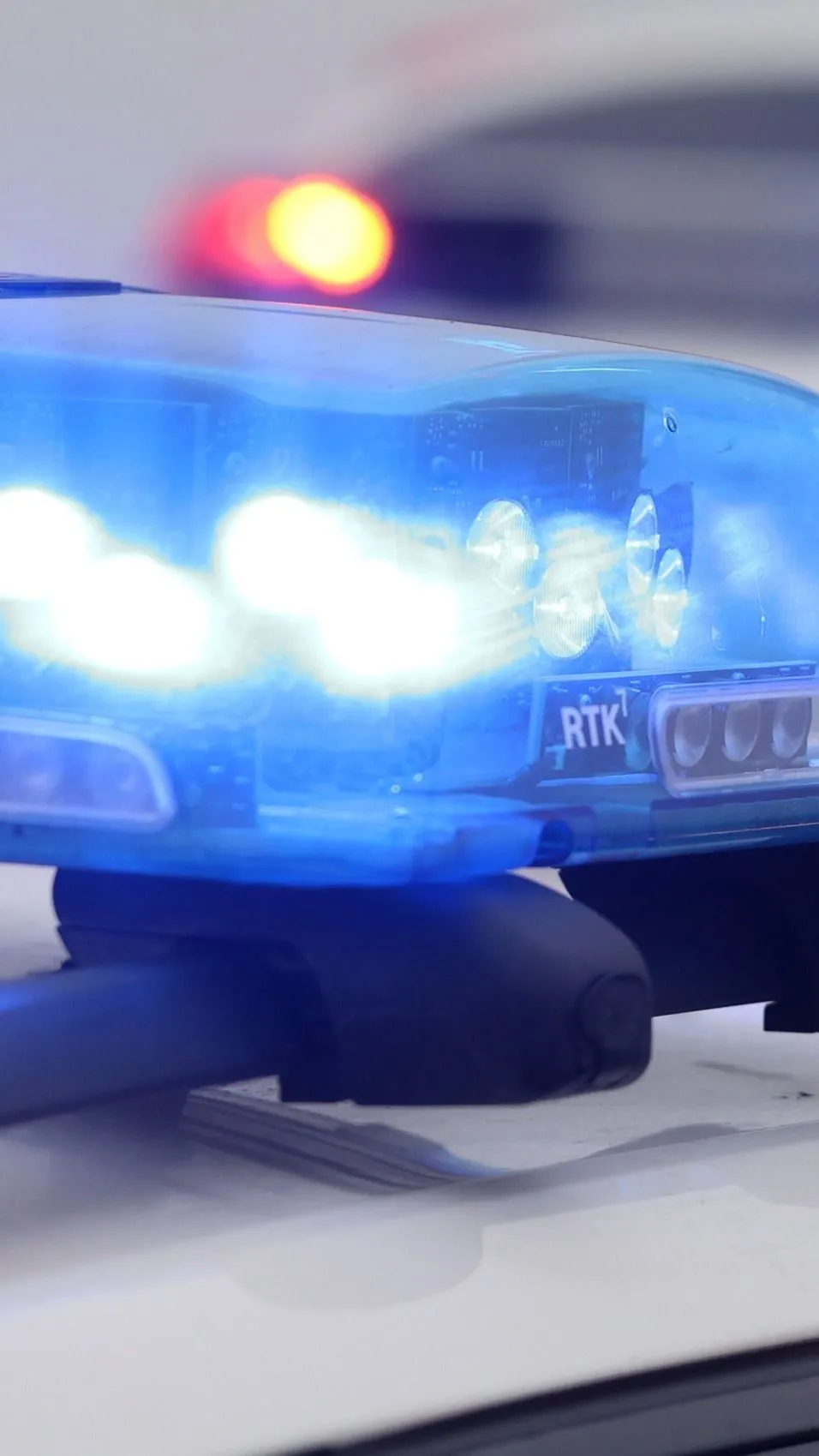 Vonat és kisbusz ütközött Belgiumban!