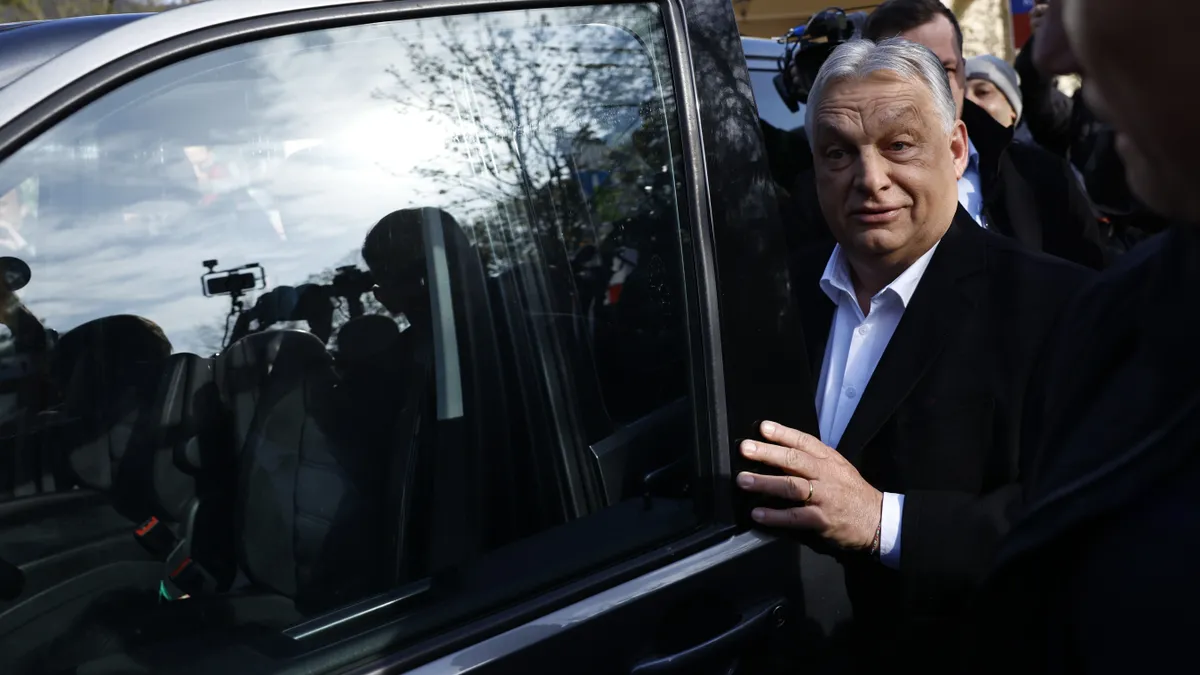 Orbán Viktor is üzent Magyar Péternek.