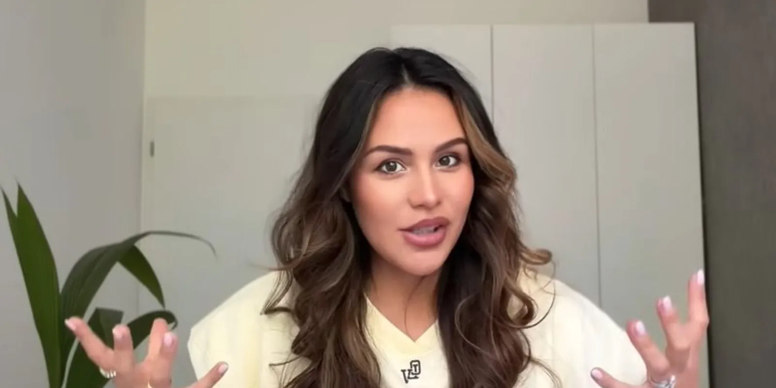 Babát vár Luna Joanna Michelle, Azahriah exe