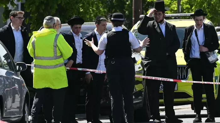 Londoni terrortámadás: videón a késes ámokfutás