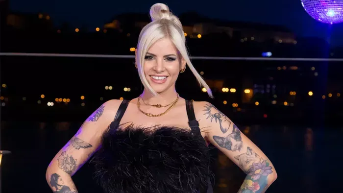 Dinnye mellek: melltartóban állt tükör elé Metzker Viki