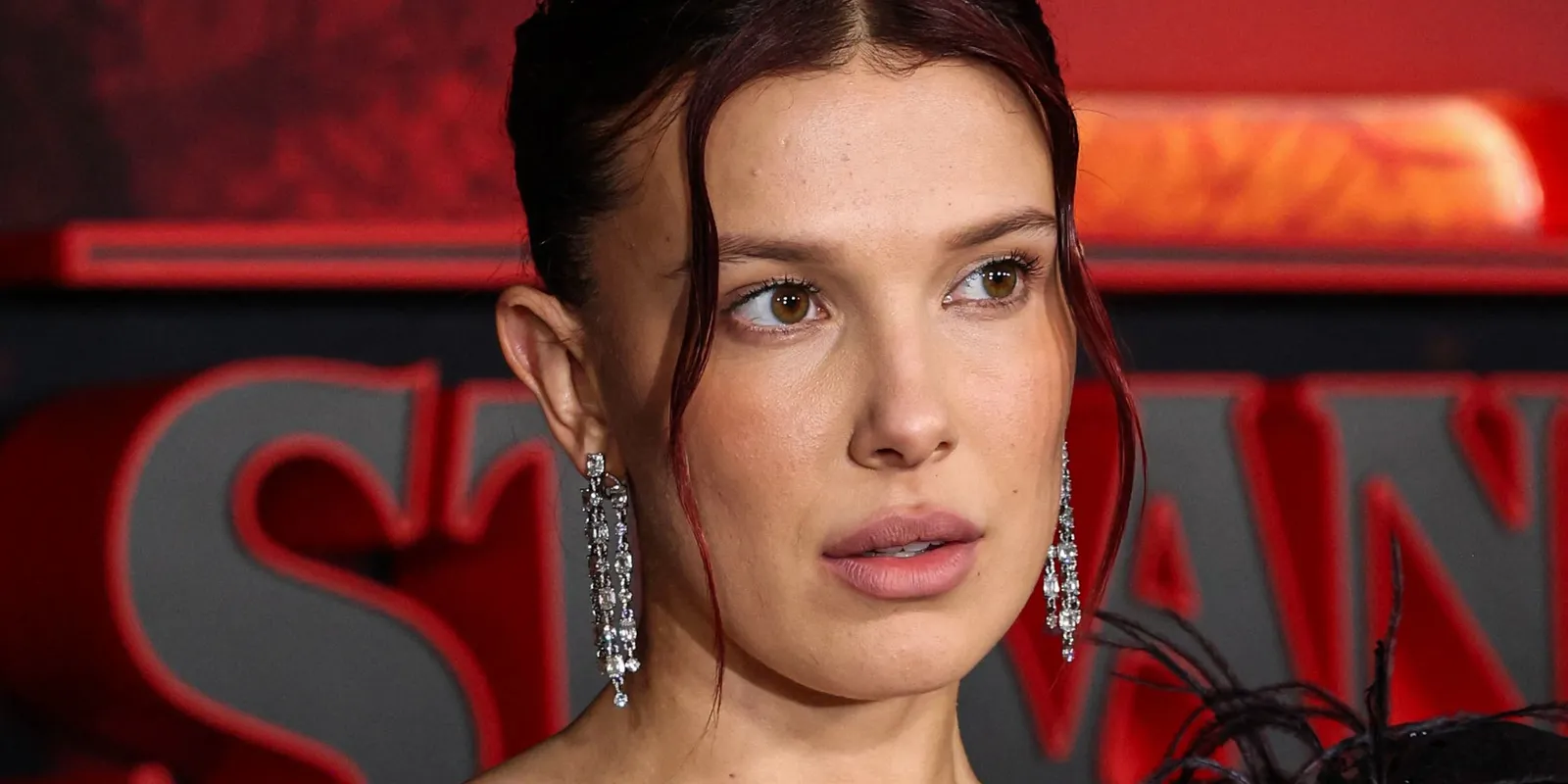 Bikinis képek kerültek ki a Stranger Things sztárjáról