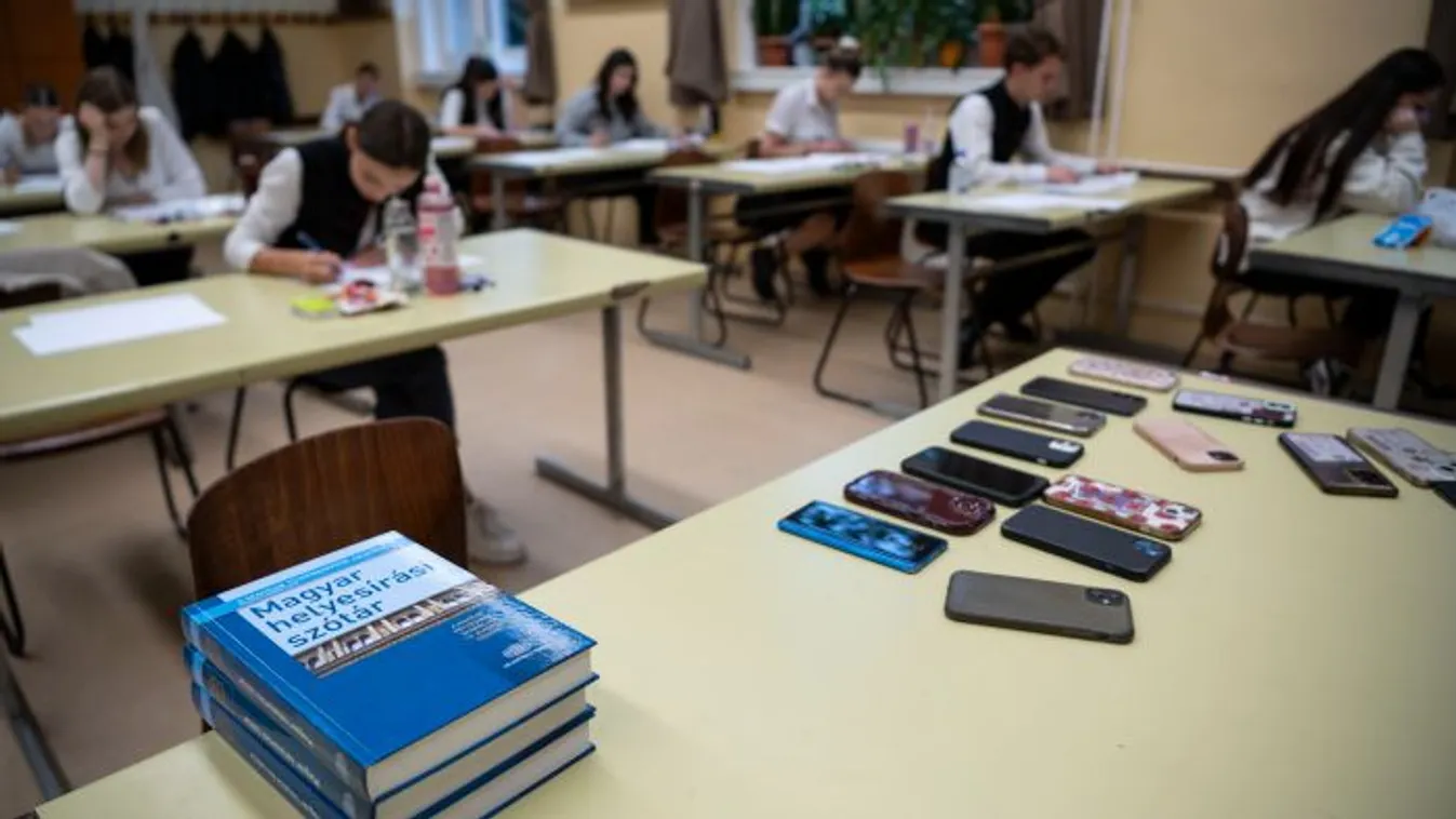 Ilyen feladatokkal találkoztak a diákok a magyarérettégin