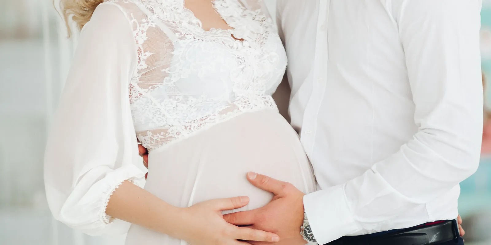 A kórház folyosóján mondta ki a boldogító igent a kismama