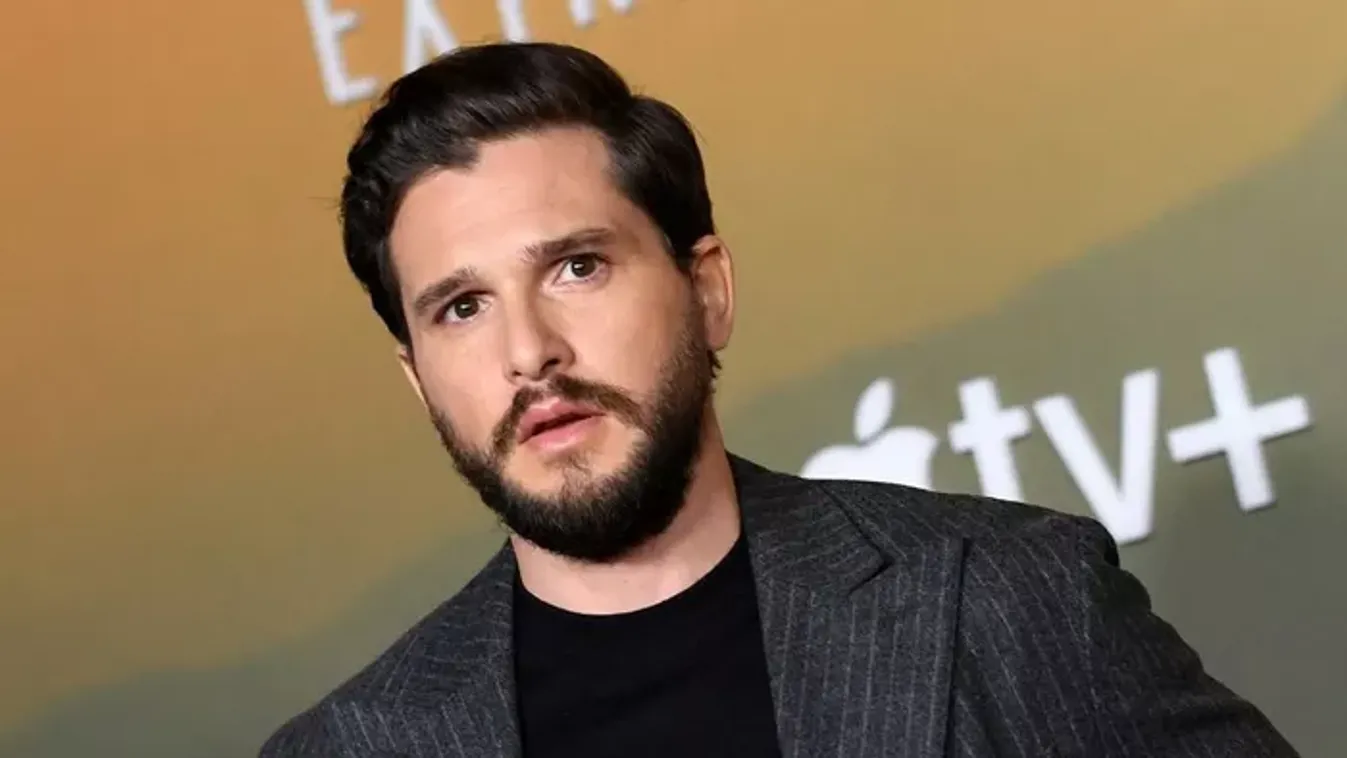 Kit Harington bevallotta, hogy „undorító” volt szexjeleneteket forgatni Sophie Turnerrel
