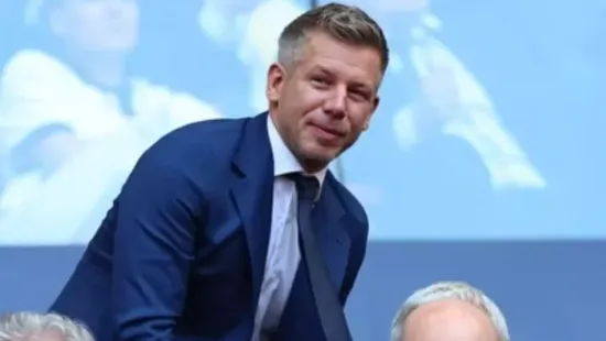 "Köszönjük Orbán Viktornak" - írták tömegesen Magyar Péteréknek
