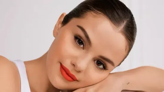 Hihetetlen átalakulás: Ez tényleg Selena Gomez?