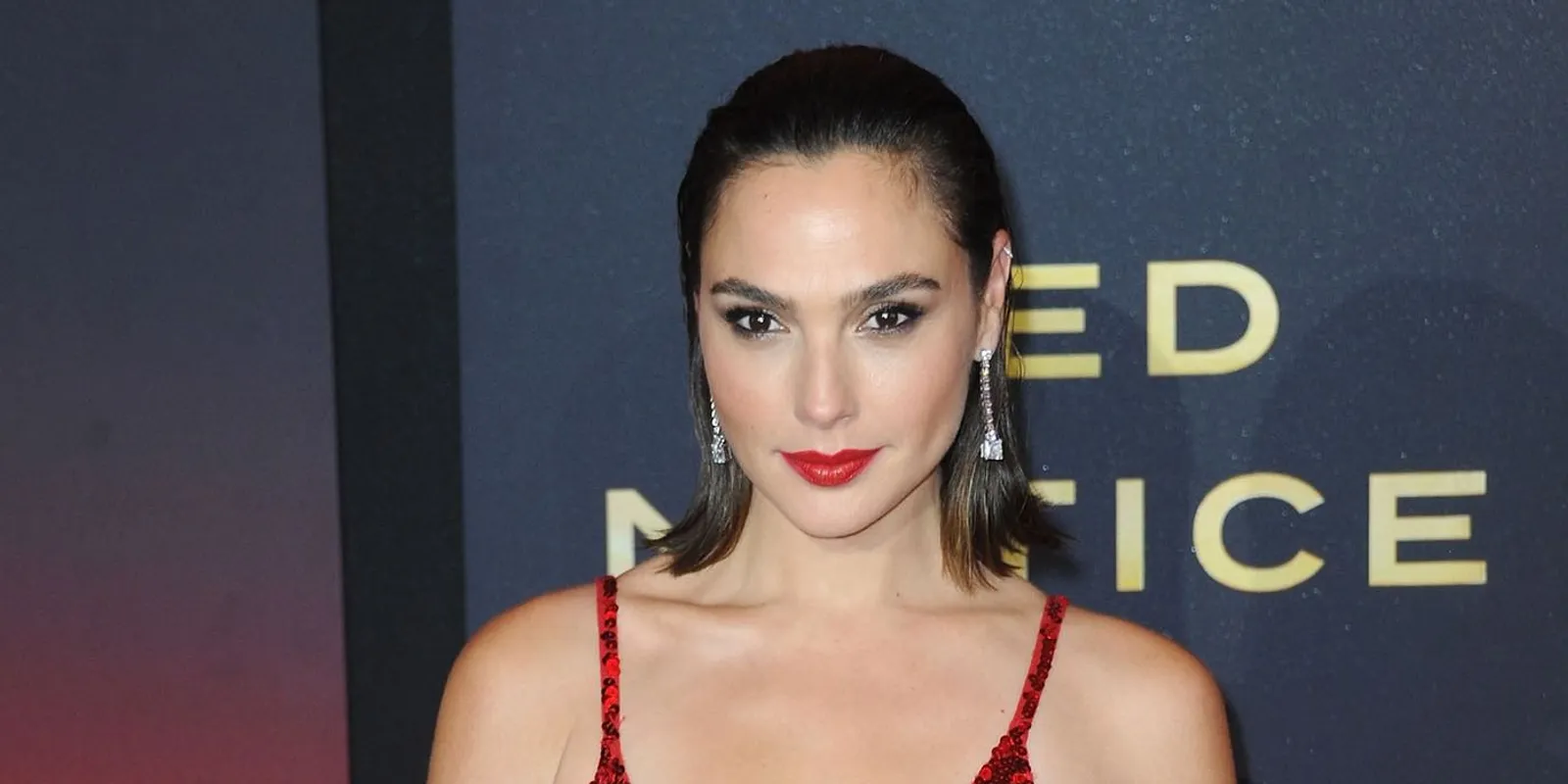 Gal Gadot bikiniben mutatta meg elképesztő alakját
