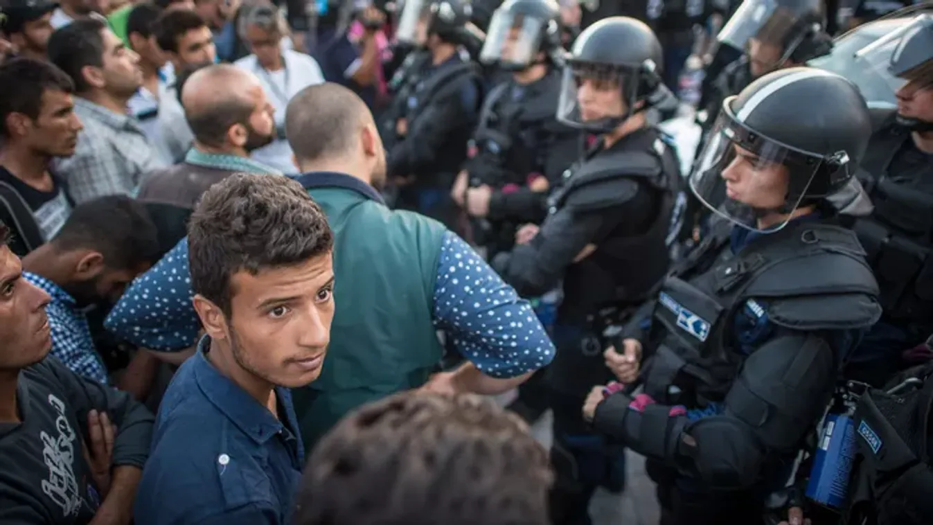 Lángokban áll egy európai város a migránserőszak miattt