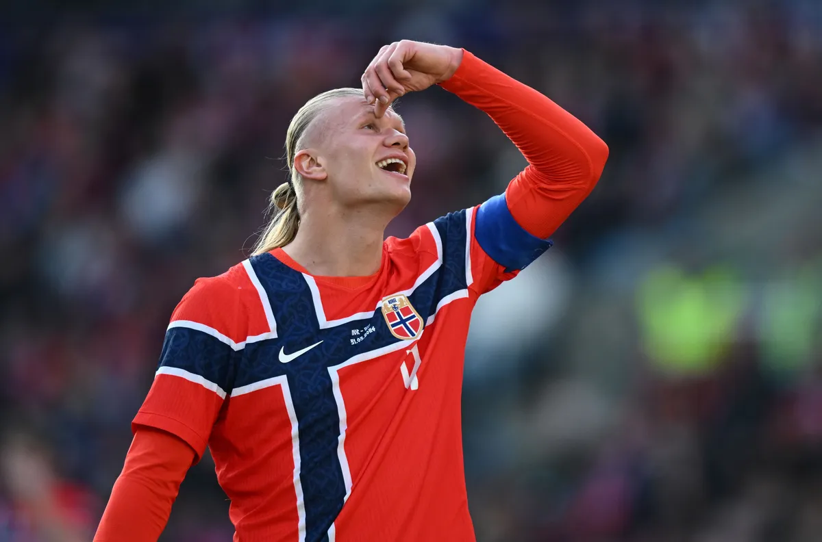 Erling Haaland nevét csúnyán elírták a foci-vb-re készülő norvég válogatott különleges csapatfotózásán