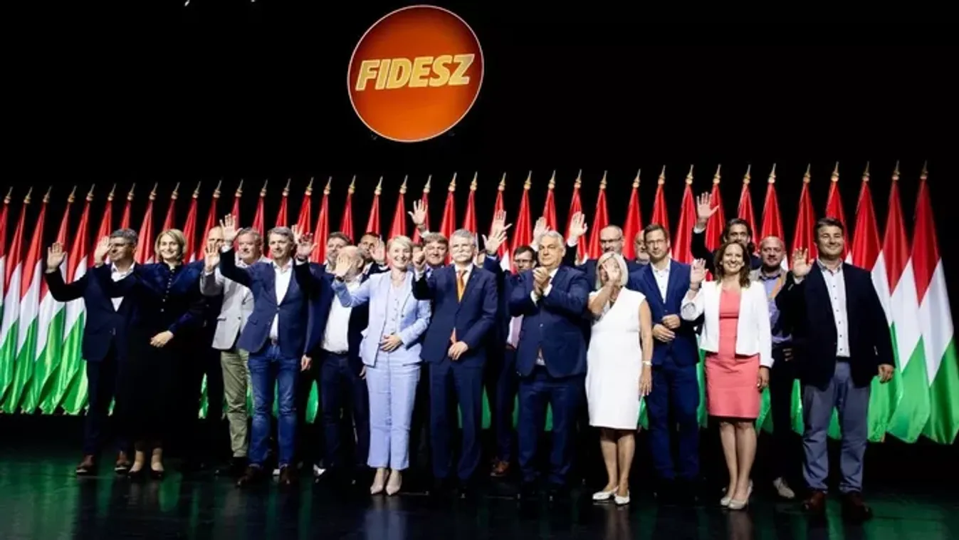 Orbán Viktor különleges képeket osztott meg a Fidesz-kongresszusról
