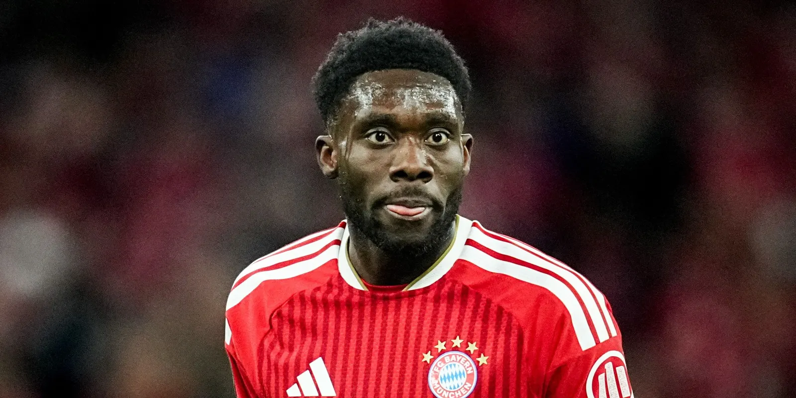 A menekülttáborból a Bayernig: Alphonso Davies története