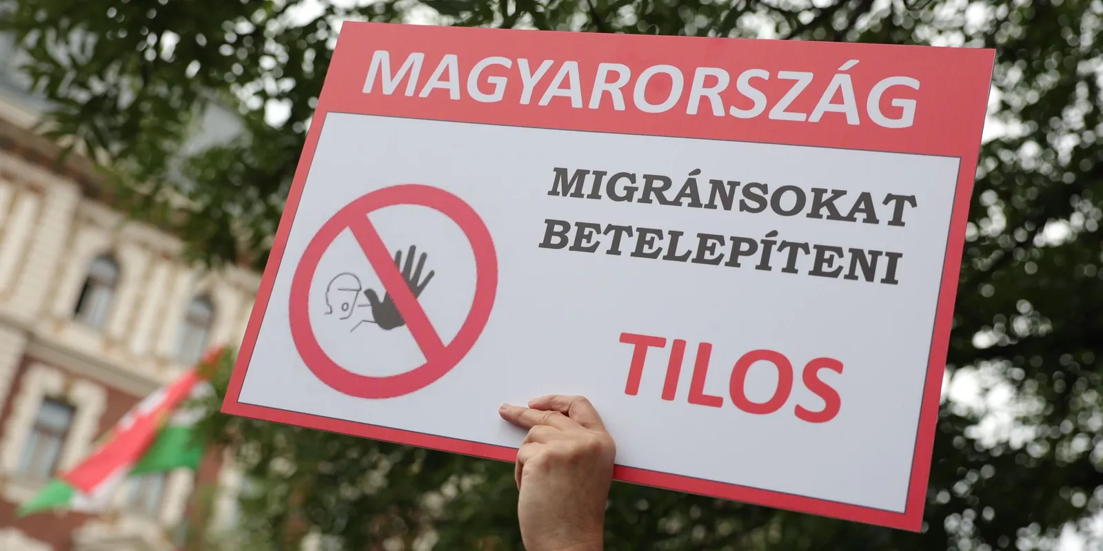 444/Lakmusz: Migránstáborral jár a migrációs paktum