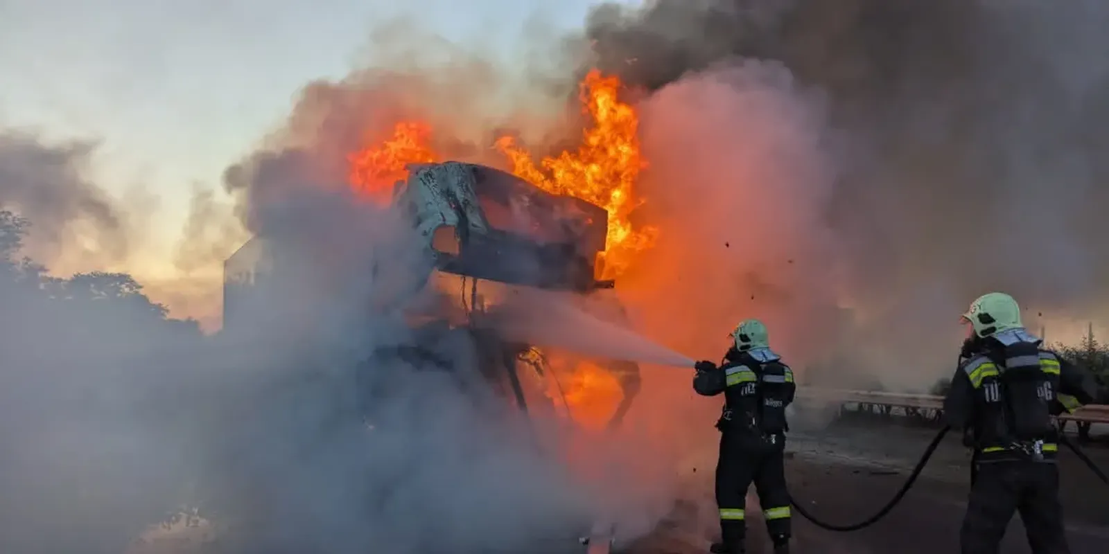 Megrázó fotók a ma hajnali horrorbaleset helyszínéről