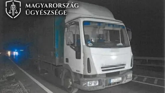 Teherautó ütötte el az elektromos kerékpárost, a helyszínen meghalt