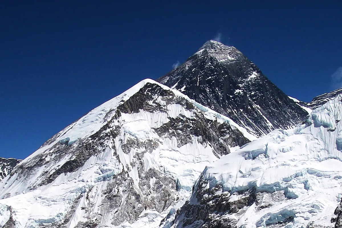 Új csúcstartó a Mount Everesten