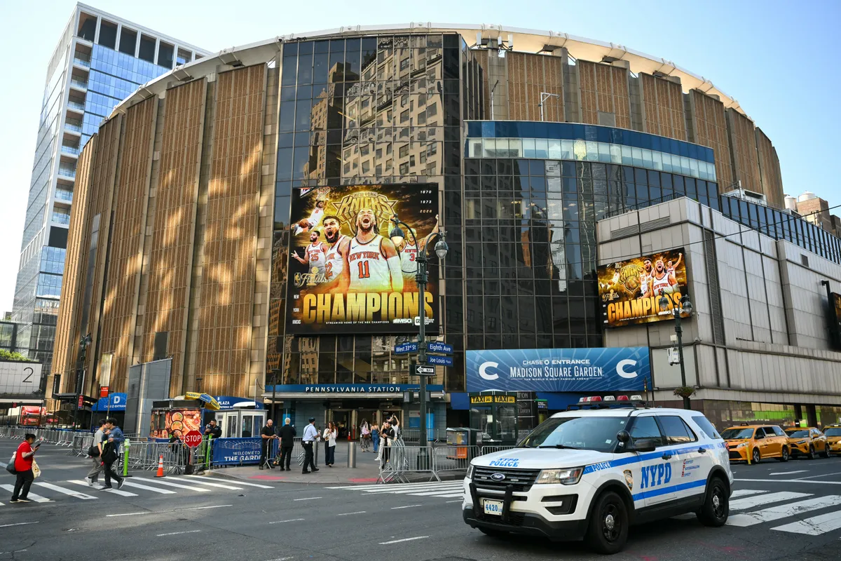 Travic Kelce esküvője a Madison Square Gardenben.