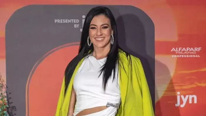 Stana Alexandra oldalcicit villantott – Szexi fotó