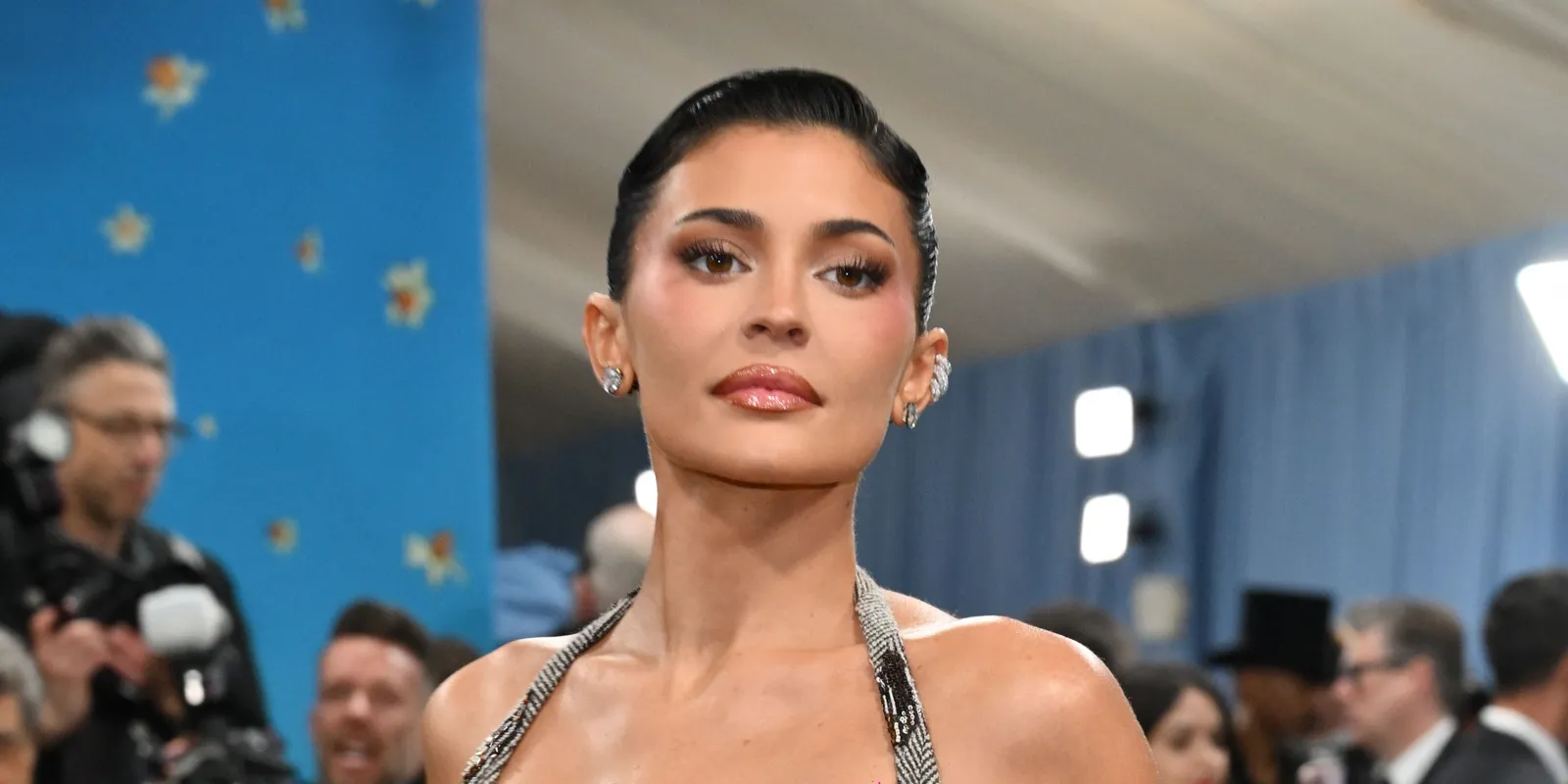 Sportos fotókkal jelentkezett Kylie Jenner