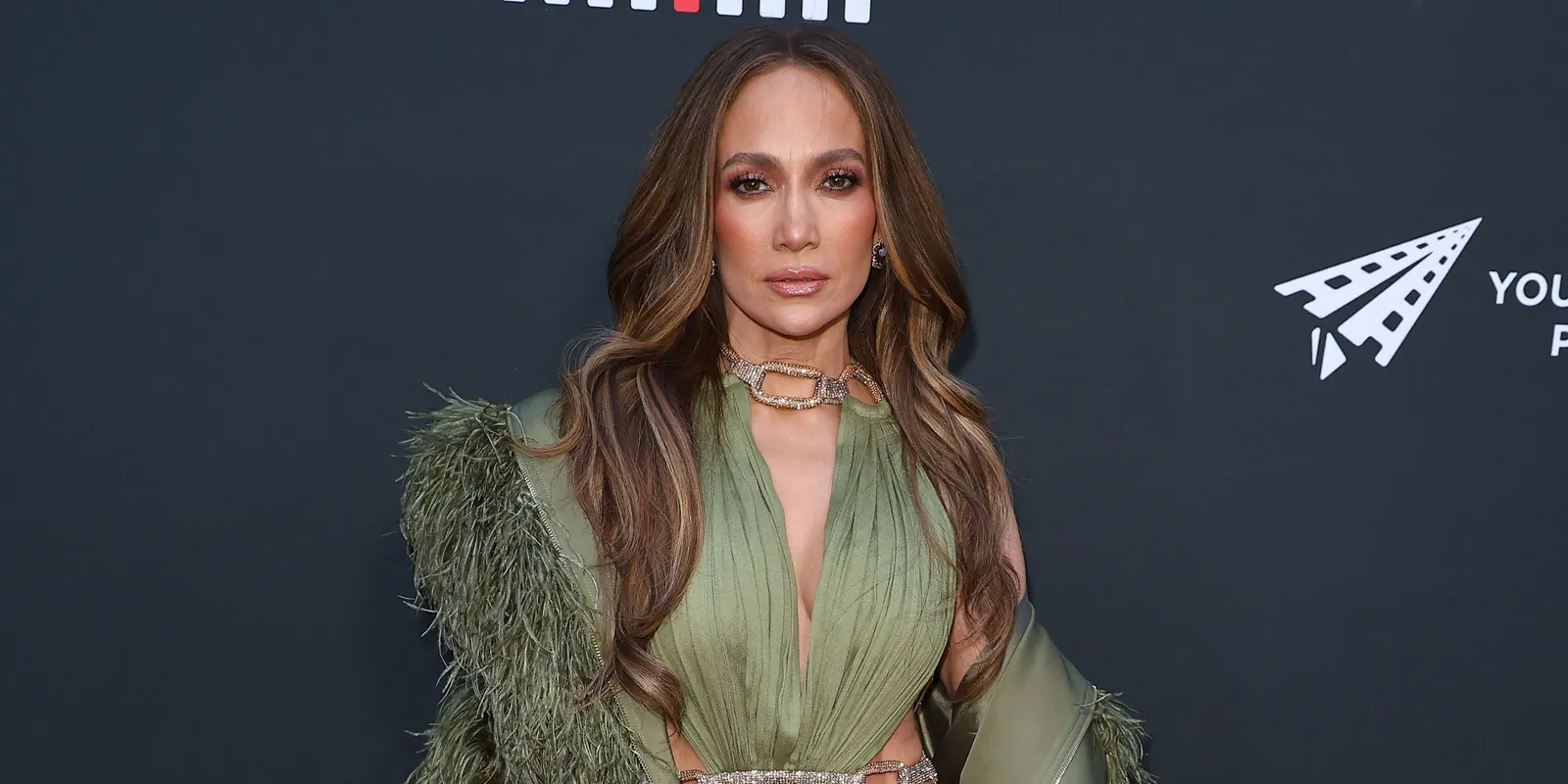 Jennifer Lopez fürdőruhában mutatta meg bombaformáját