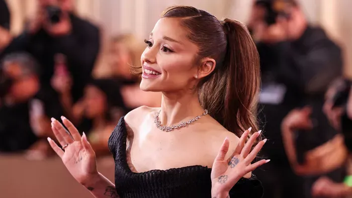 Ariana Grande szünetet tart, de ősszel még visszatér