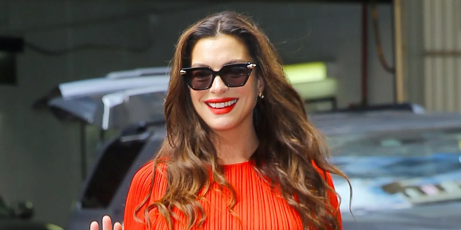 Anne Hathaway orvosa közbelépett a terhessége miatt