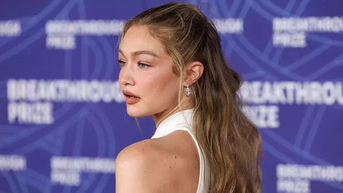 Külön városban dolgoznak, Gigi Hadid mégis üzent szerelmének