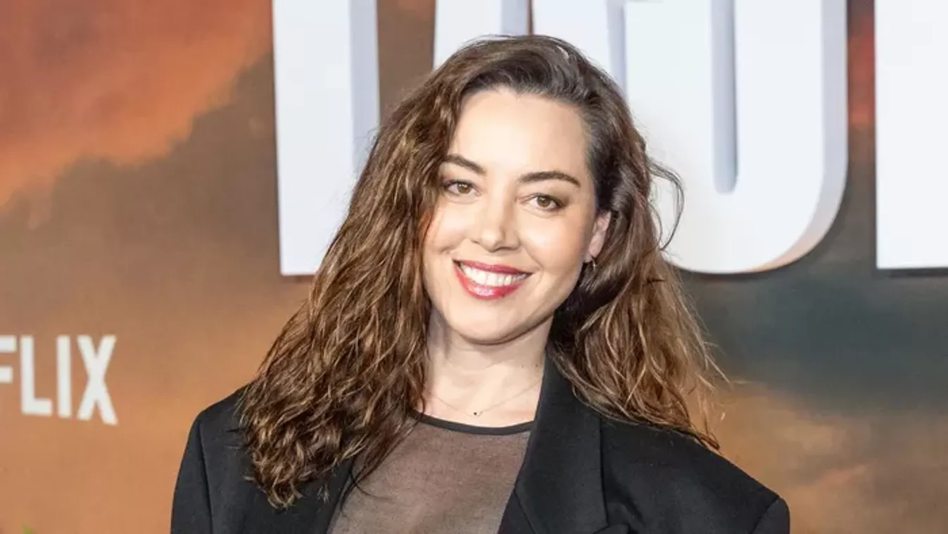 Aubrey Plaza először lépett vörös szőnyegre a szülés óta