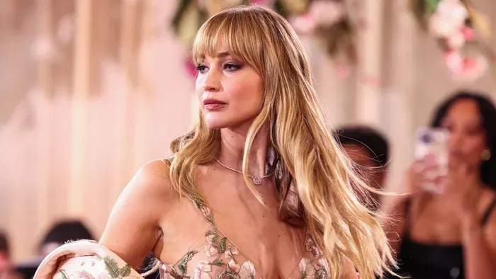 Jennifer Lawrence a 7. évforduló előtt randizott férjével