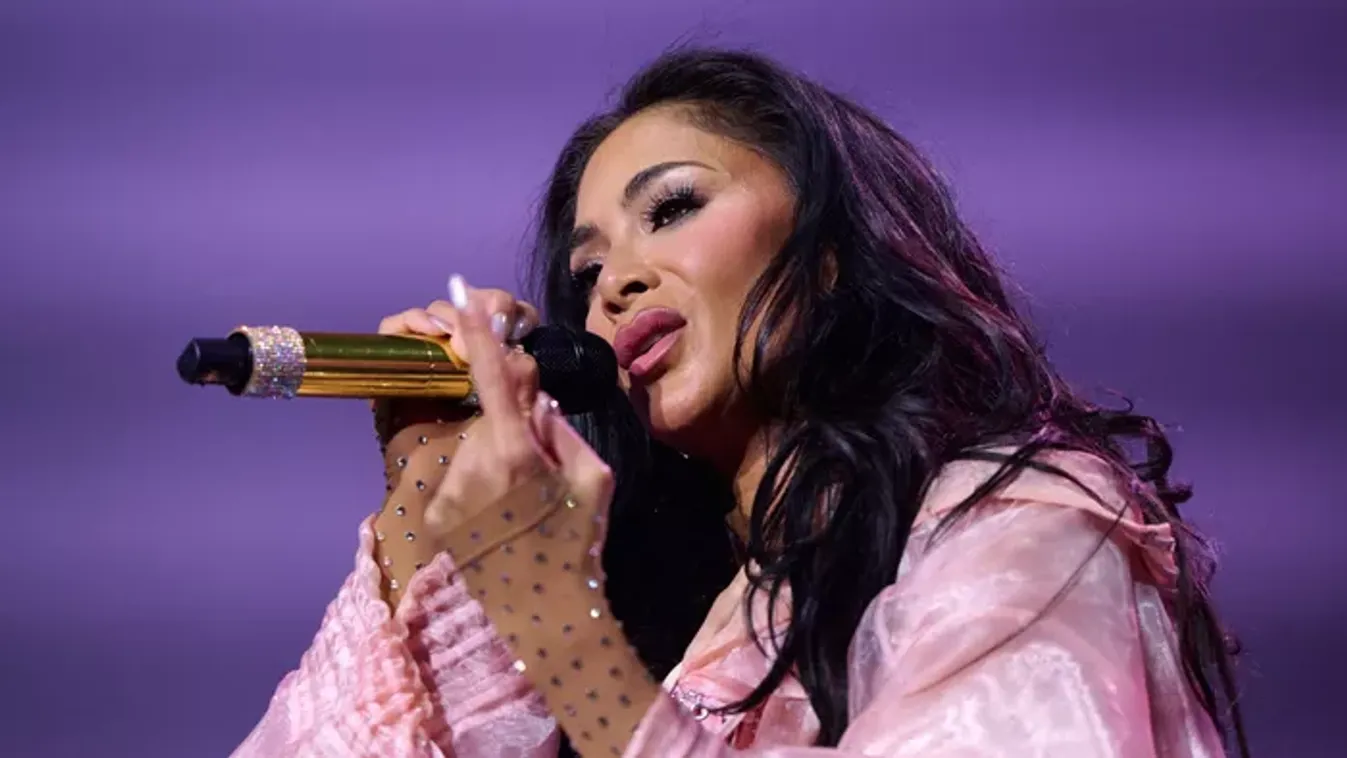 Nicole Scherzinger égési sérülésekkel lépett színpadra
